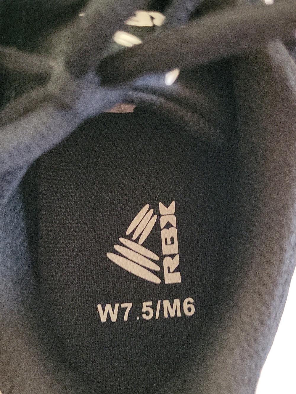 New in Box Reebok Shoes - Picture 4 of 5
